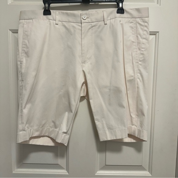 Dolce & Gabbana Other - Dolce & Gabbana beige White Stretch cotton shorts Size 54